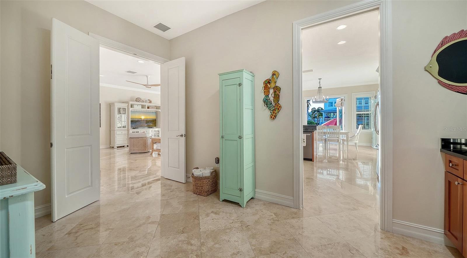 605 N POINT DR — photo 44