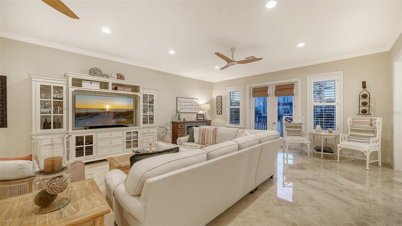 605 N POINT DR — photo 21
