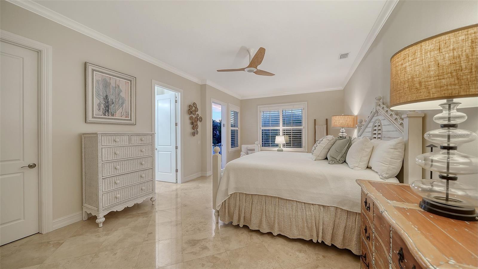 605 N POINT DR — photo 48