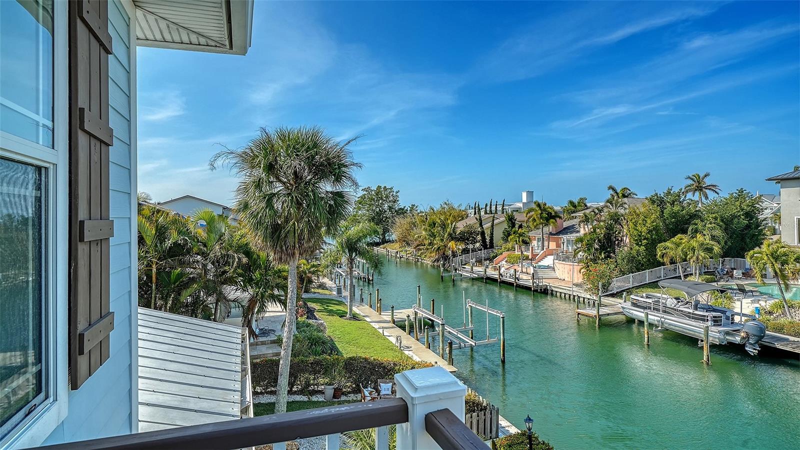 605 N POINT DR — photo 65