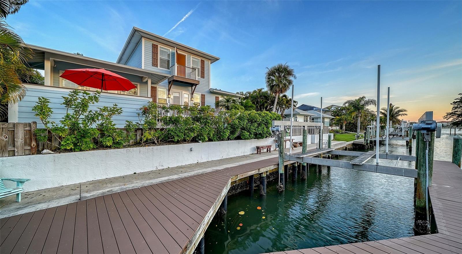 605 N POINT DR — photo 82