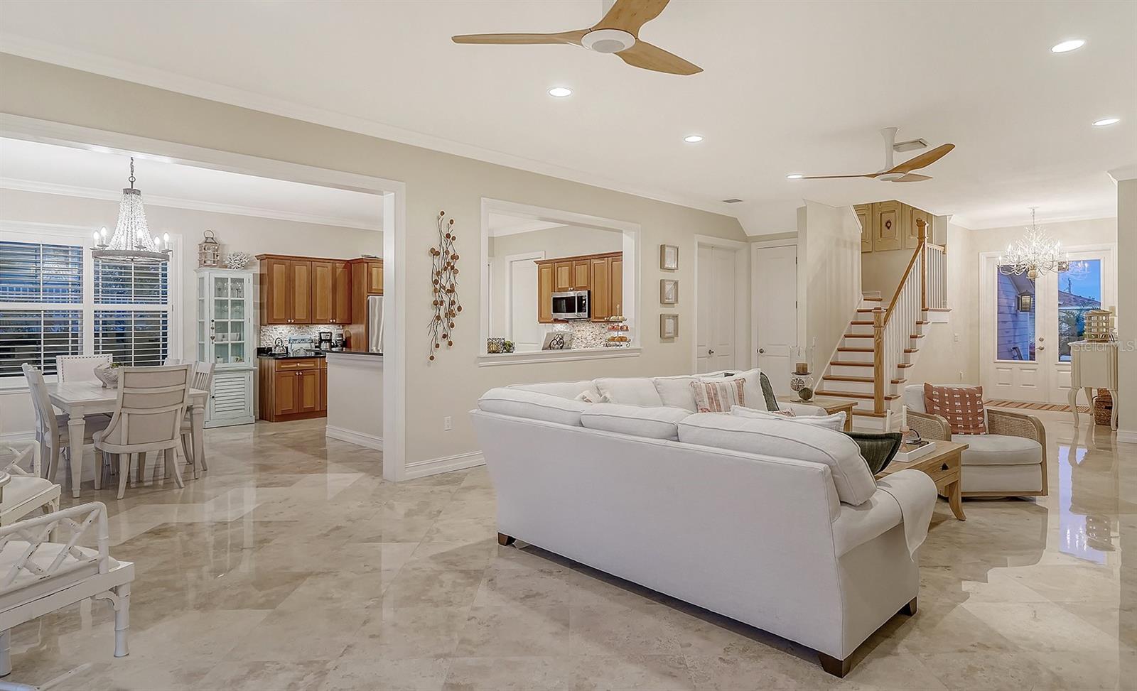 605 N POINT DR — photo 22
