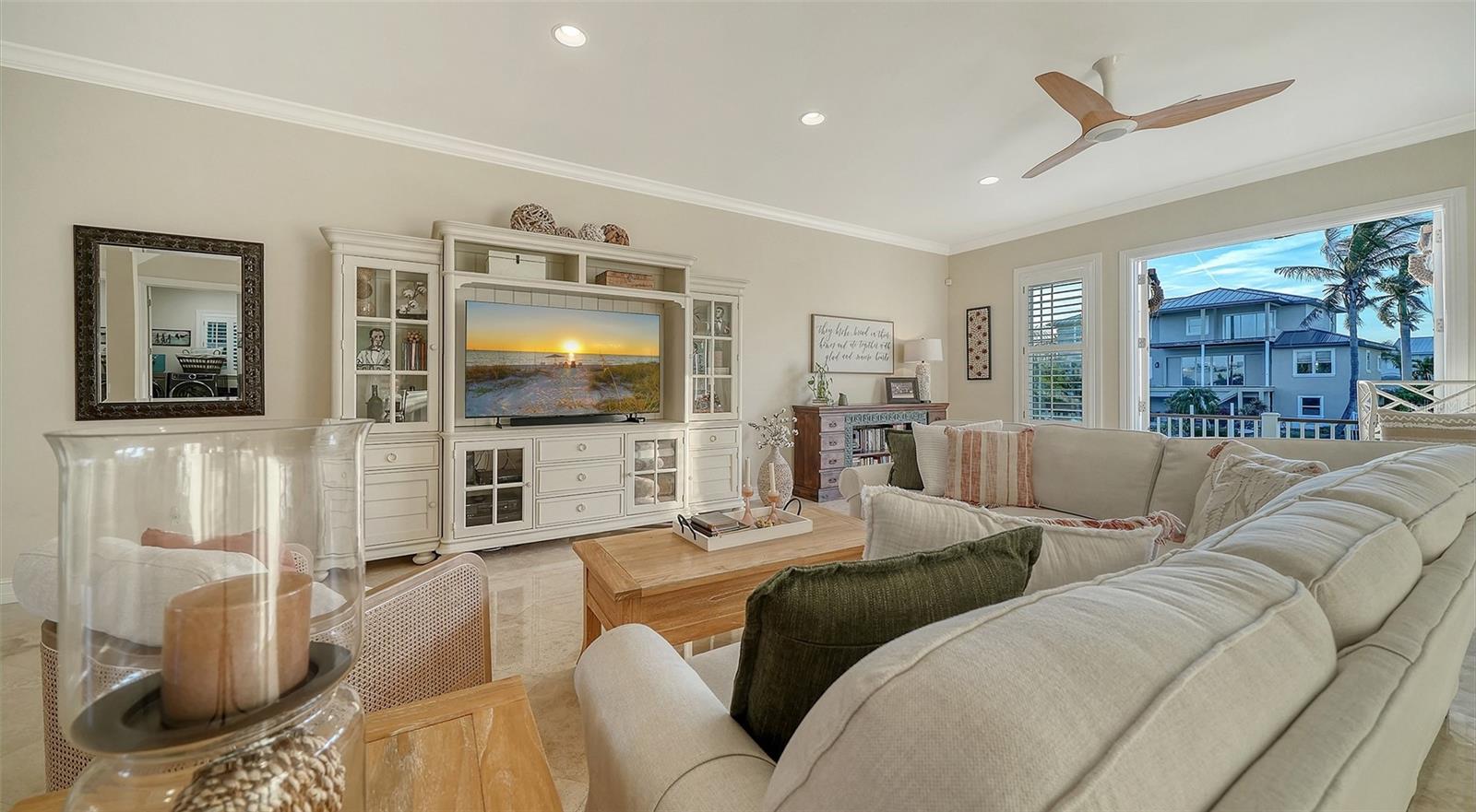 605 N POINT DR — photo 24
