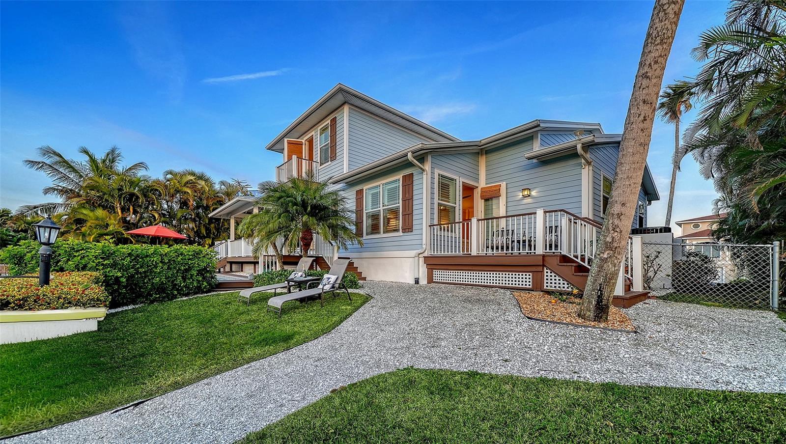 605 N POINT DR — photo 71