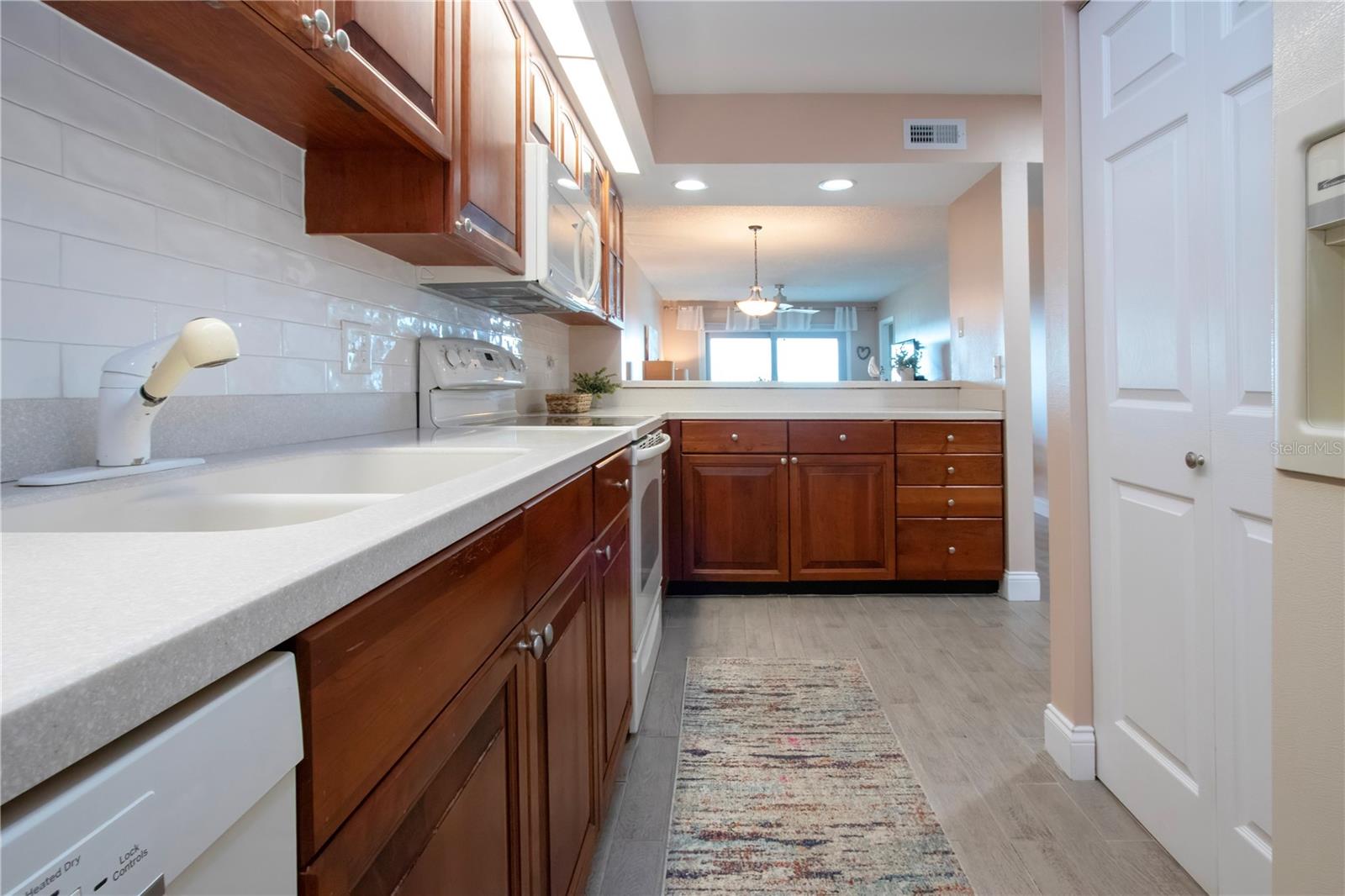 802 BAHIA DEL SOL DR #6 — photo 31