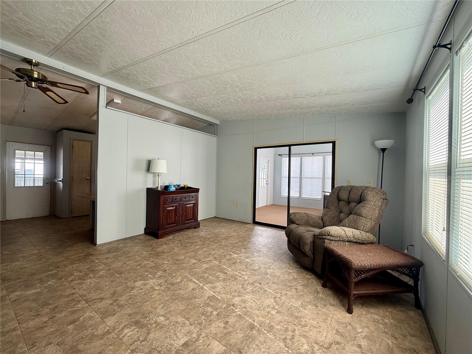 225 N SAINT THOMAS CIR — photo 3