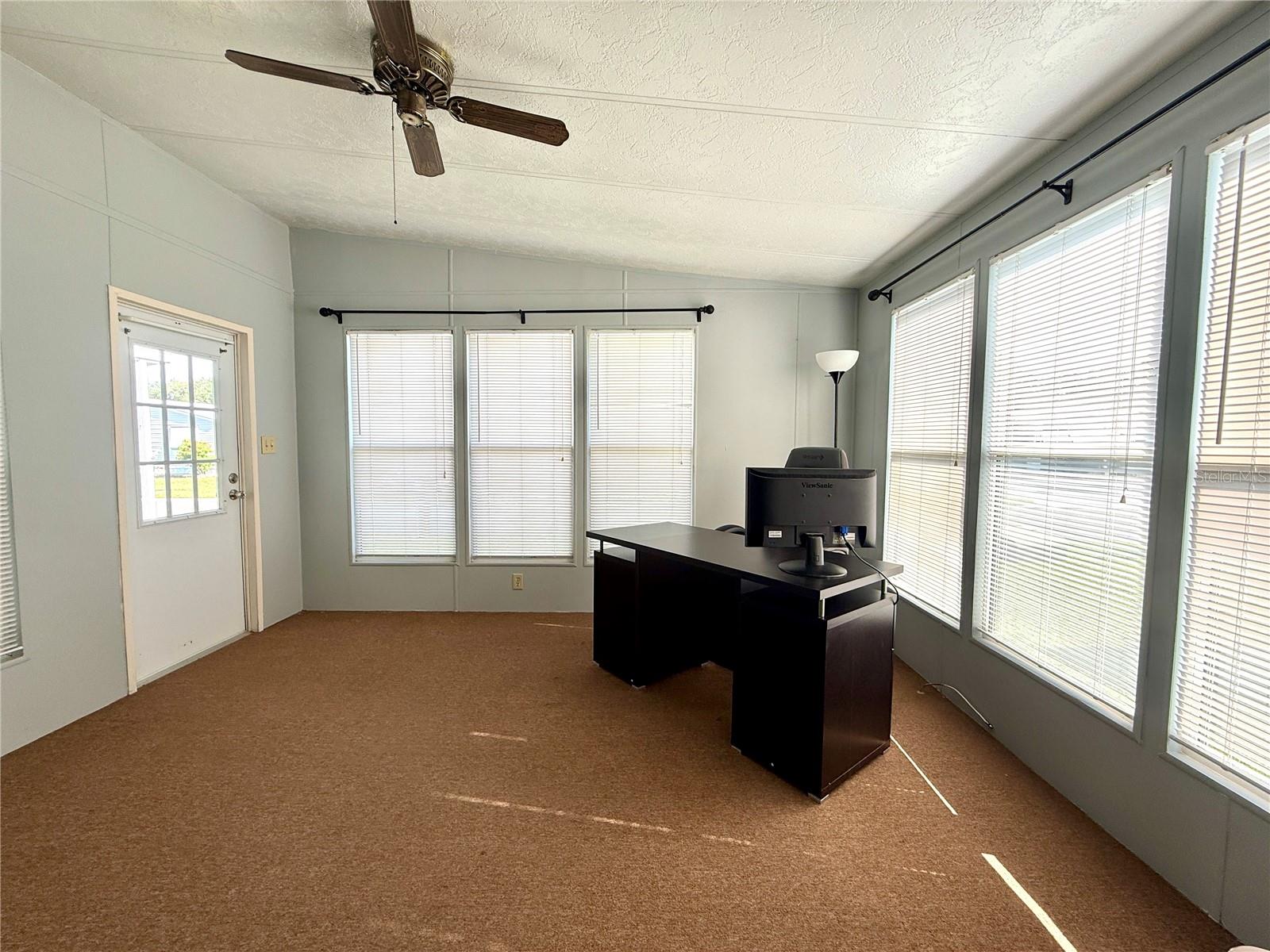 225 N SAINT THOMAS CIR — photo 5