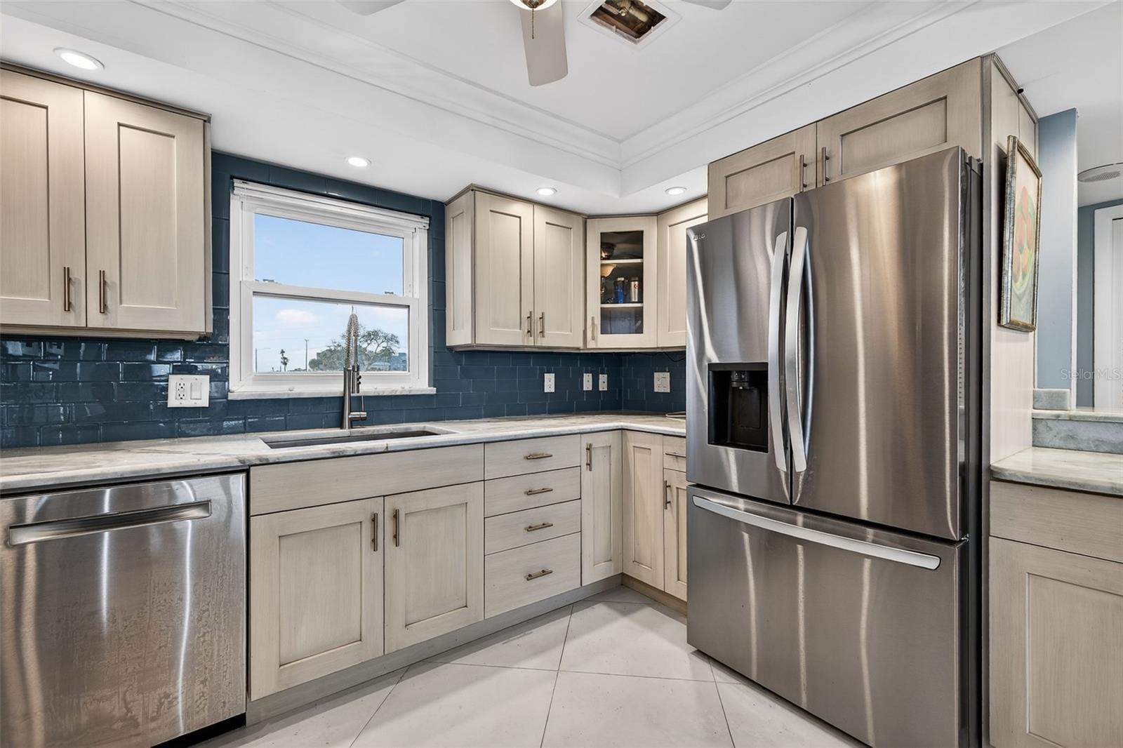 5130 BRITTANY DR S #201 — photo 7