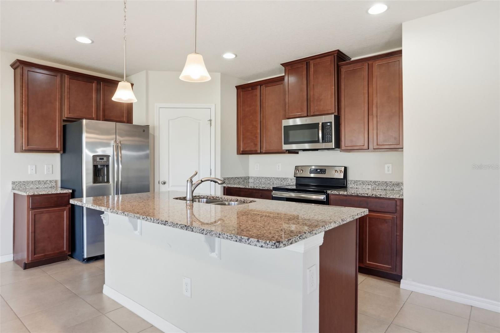 10402 HAWKS LANDING DR — photo 10