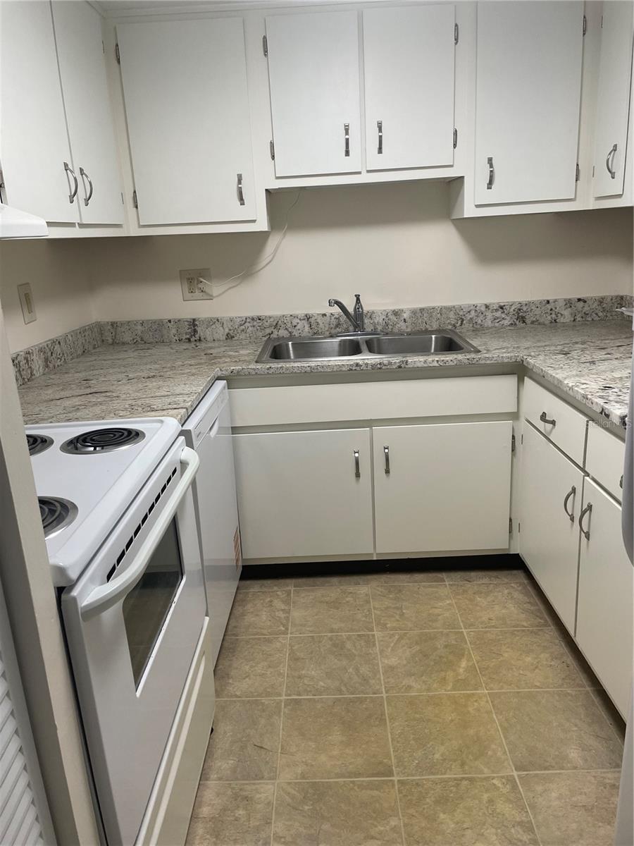 7701 STARKEY RD #622 — photo 8
