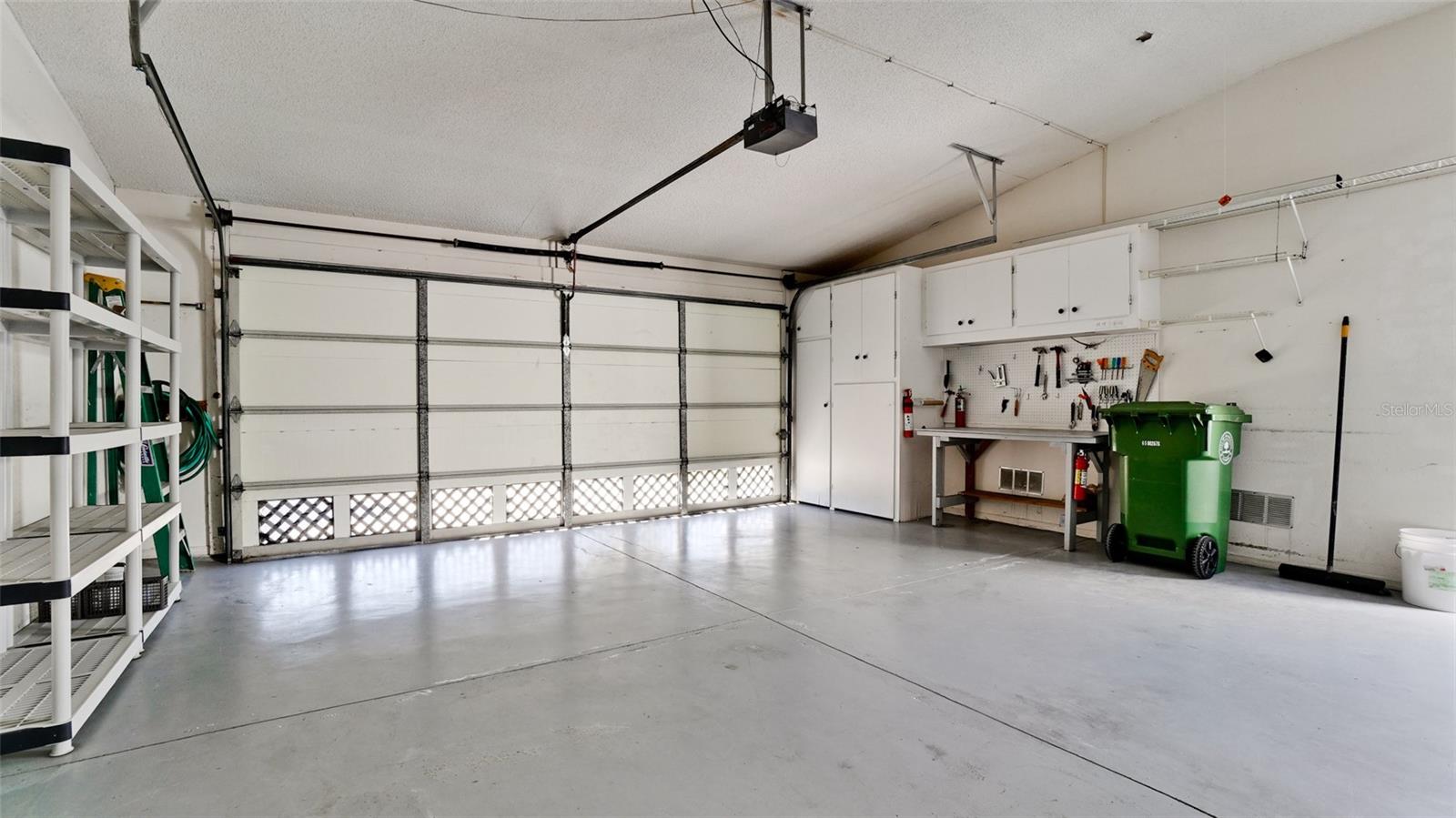 507 SANDERLING CIR — photo 32