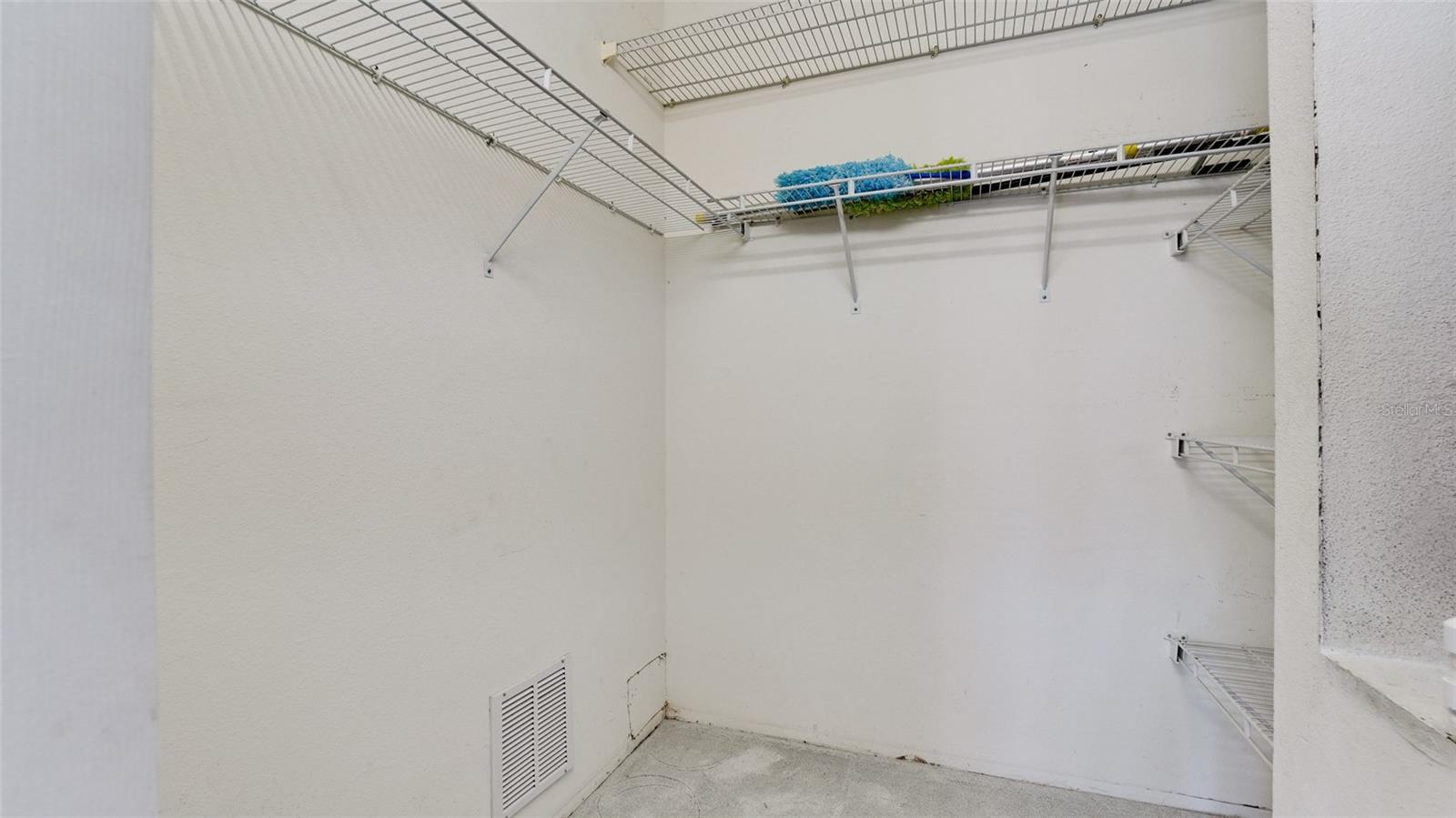 507 SANDERLING CIR — photo 30