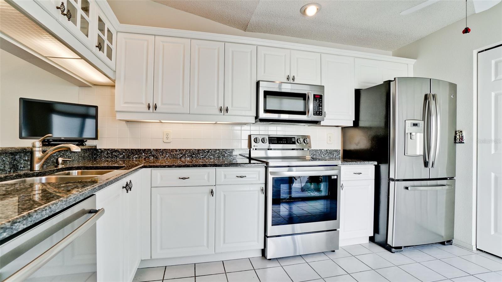 507 SANDERLING CIR — photo 17