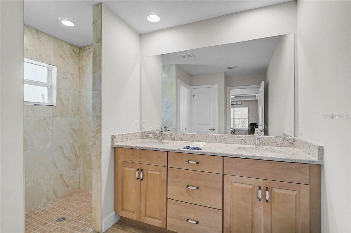 4109 N CRANBERRY BLVD — photo 27