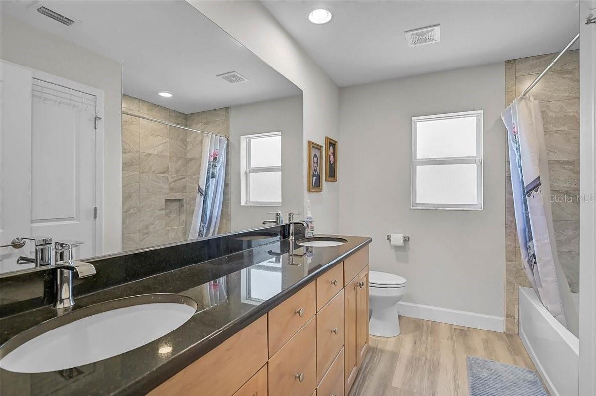 4109 N CRANBERRY BLVD — photo 18