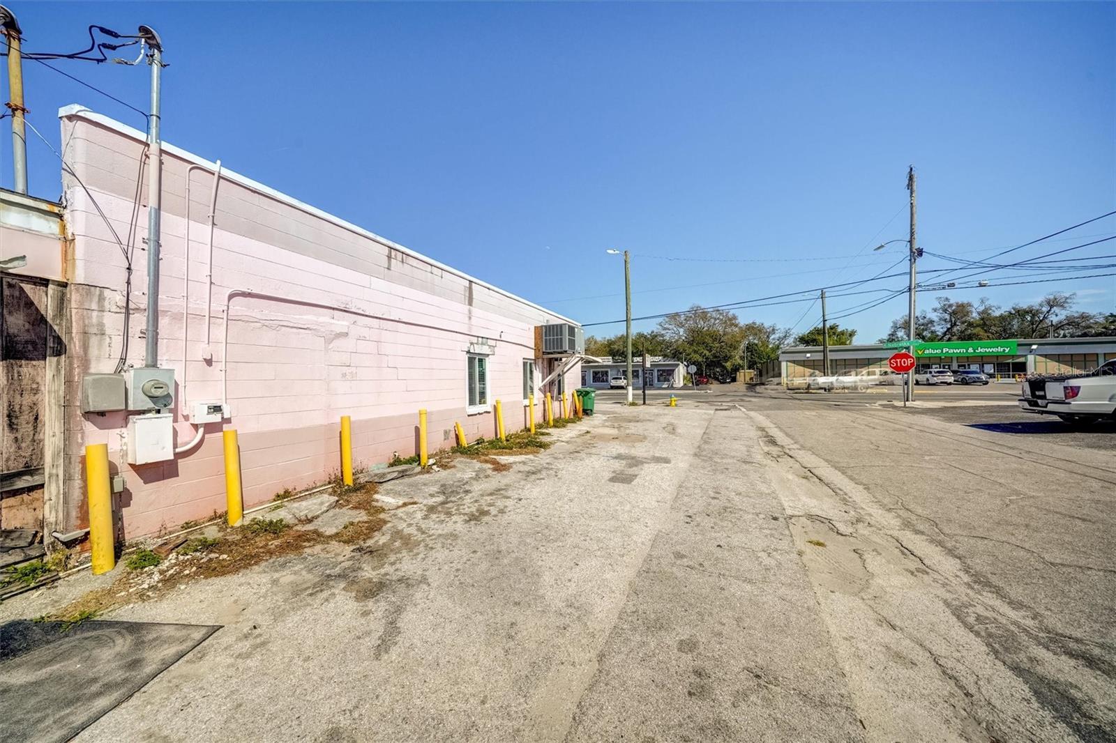 5202 N NEBRASKA AVE E — photo 17