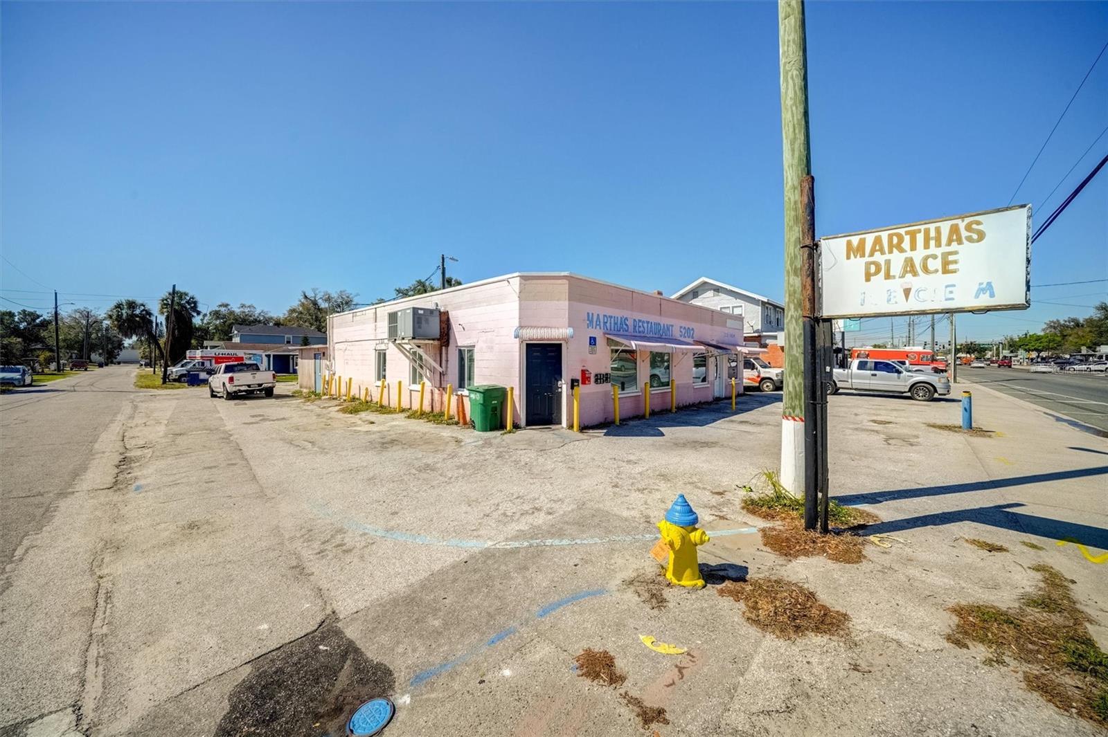 5202 N NEBRASKA AVE E — photo 3