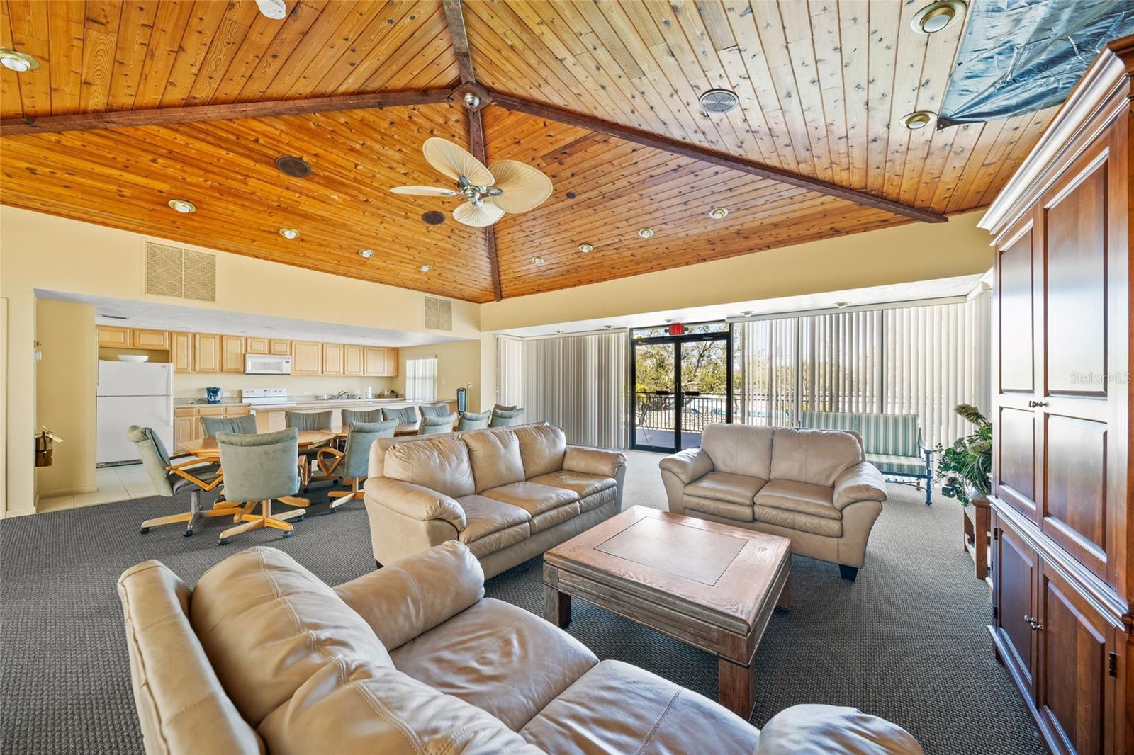 420 BEACH RD #606 — photo 44