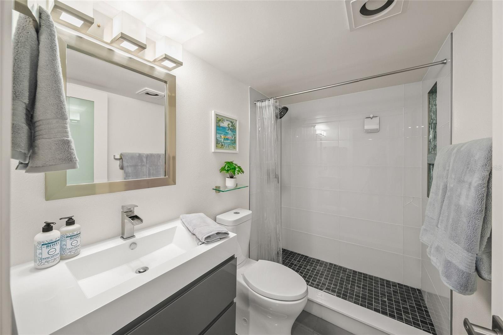 420 BEACH RD #606 — photo 25