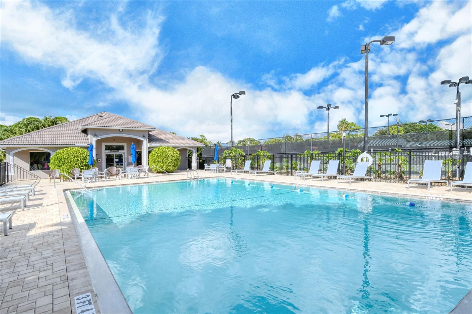 9411 FOREST HILLS CIR — photo 45