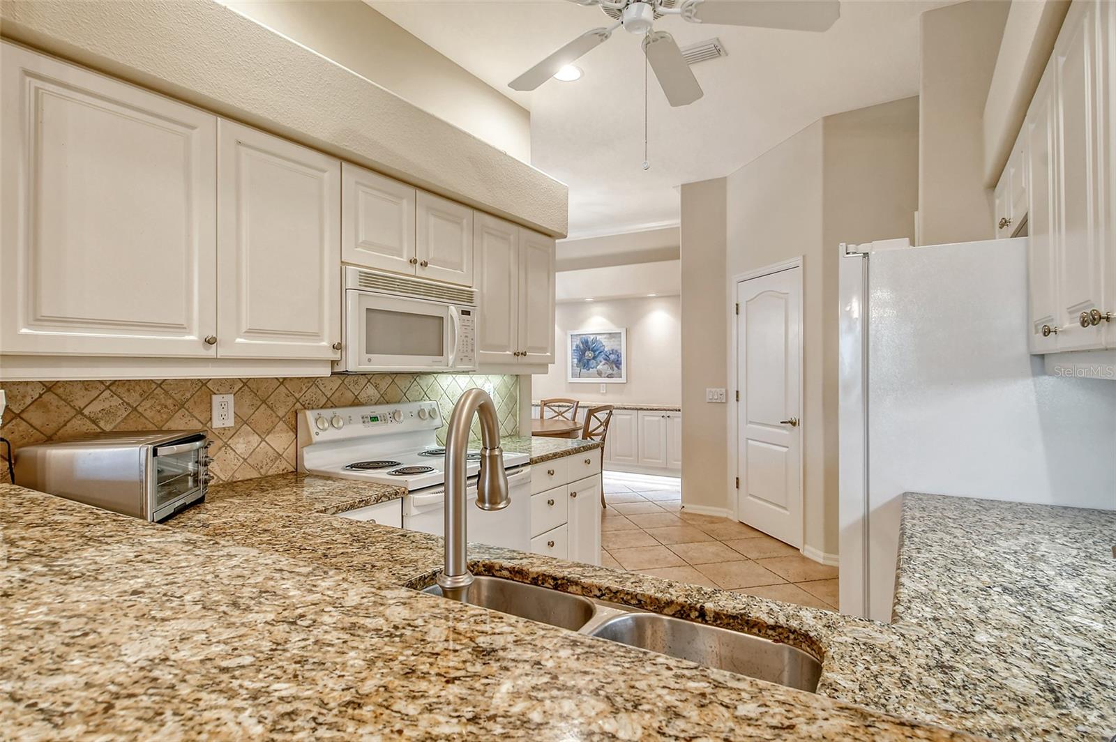 9411 FOREST HILLS CIR — photo 15