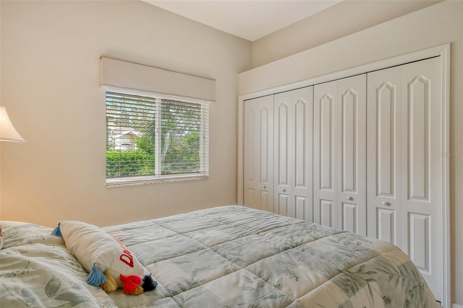 9411 FOREST HILLS CIR — photo 23