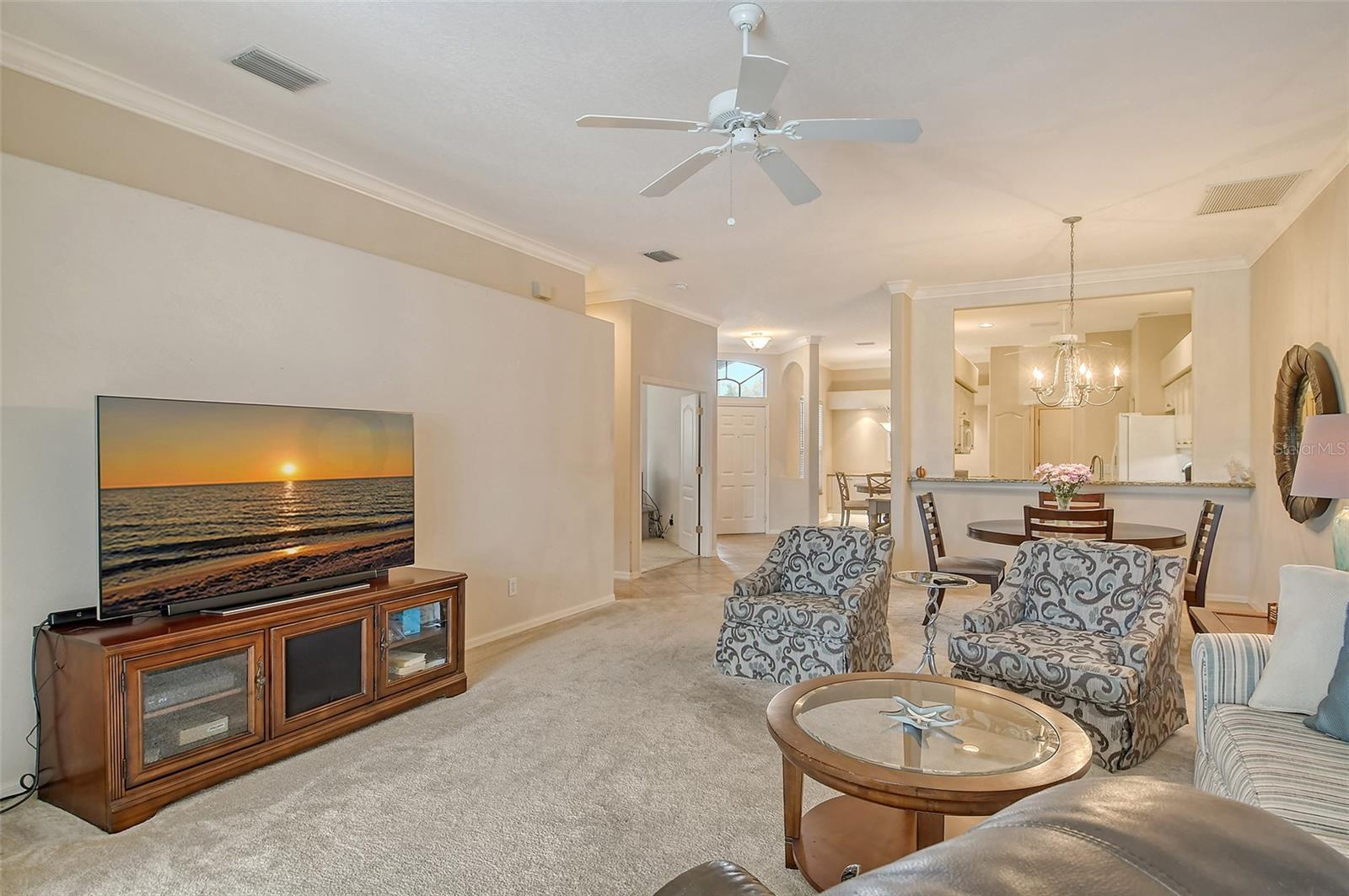 9411 FOREST HILLS CIR — photo 9