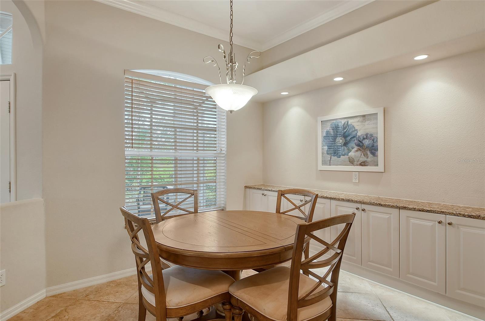 9411 FOREST HILLS CIR — photo 13
