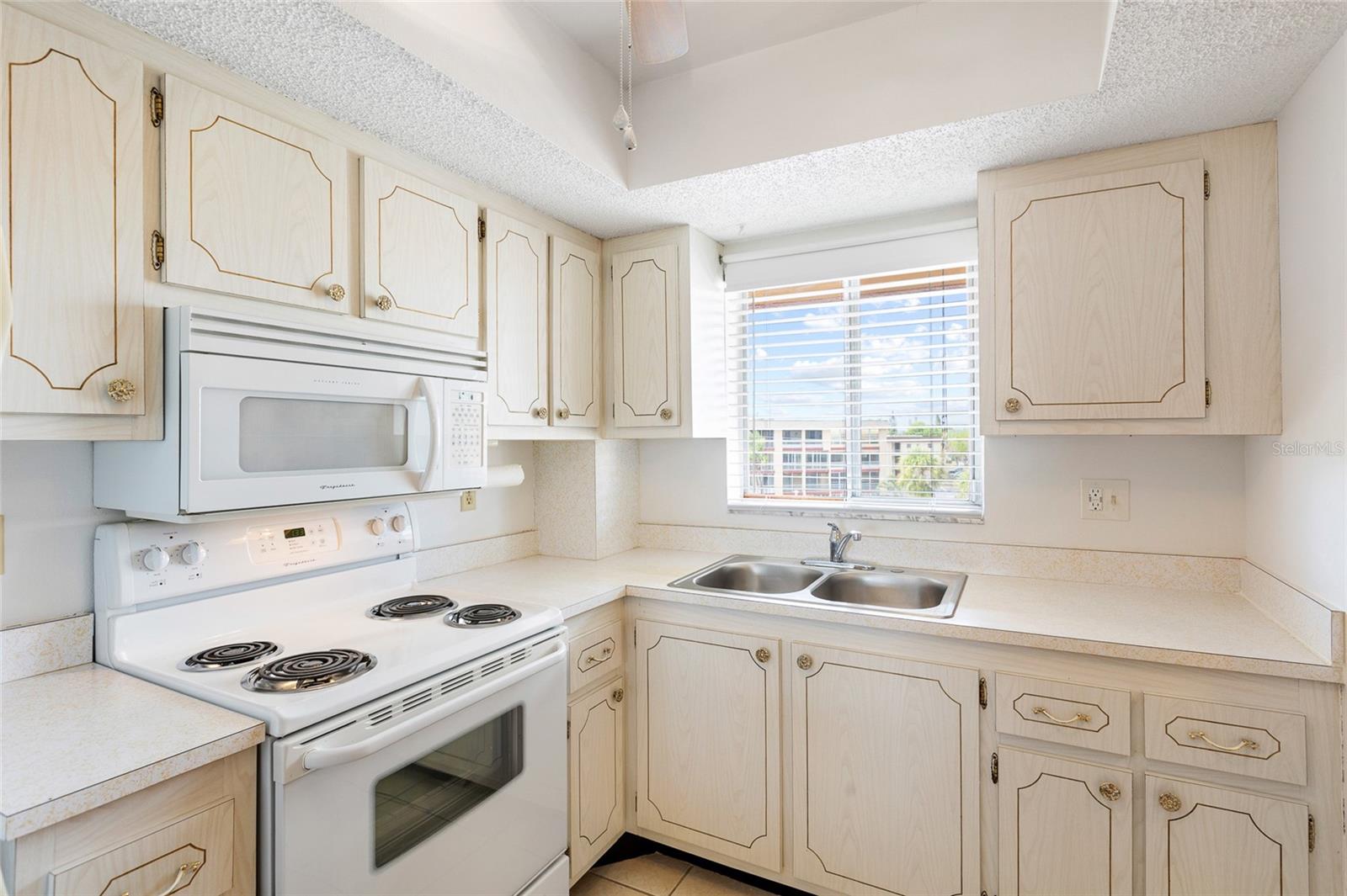 3959 LAKE BAYSHORE DR #F 412 — photo 7