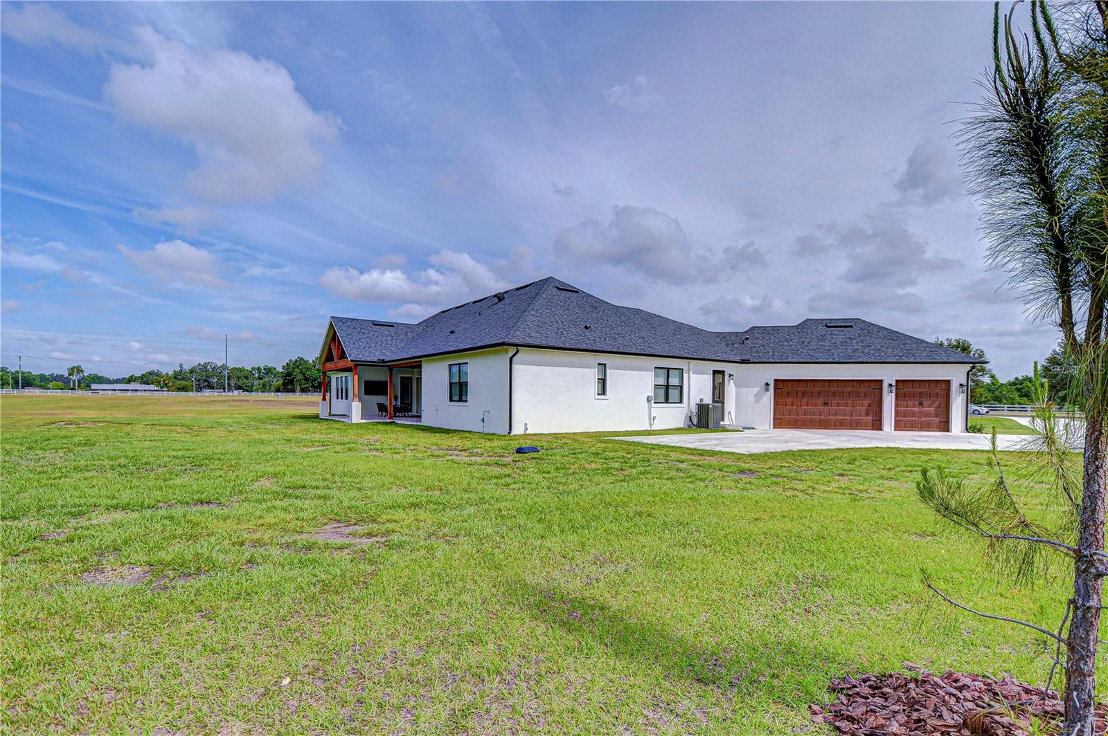 111 ALAFIA ESTATES LN — photo 3