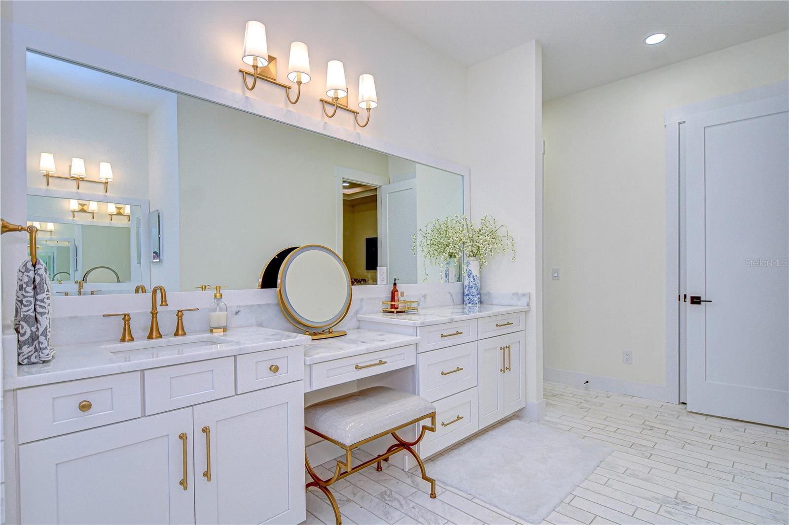 111 ALAFIA ESTATES LN — photo 24