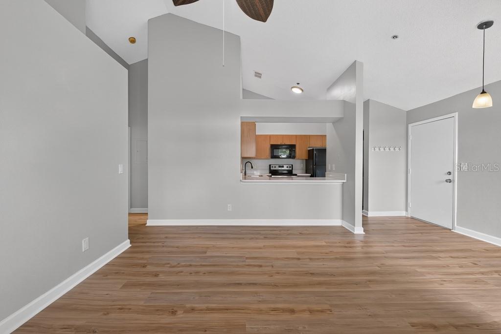 3002 W CLEVELAND ST #D11 — photo 10