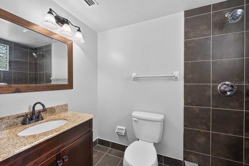 3002 W CLEVELAND ST #D11 — photo 26
