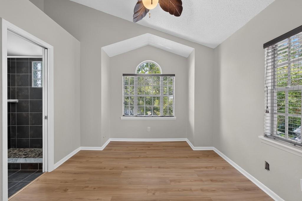 3002 W CLEVELAND ST #D11 — photo 23