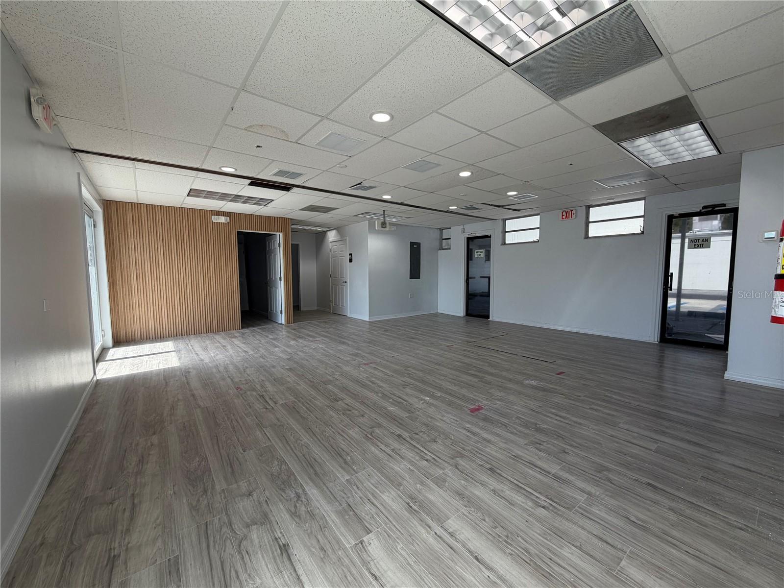 3418 W SWANN AVE #200 — photo 12