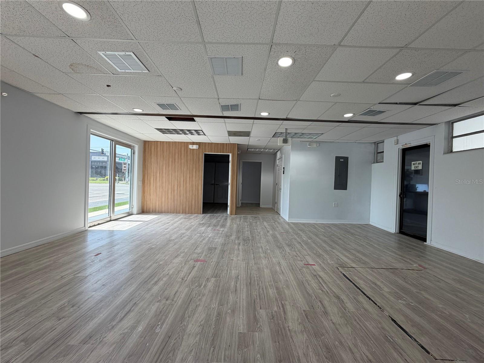 3418 W SWANN AVE #200 — photo 11