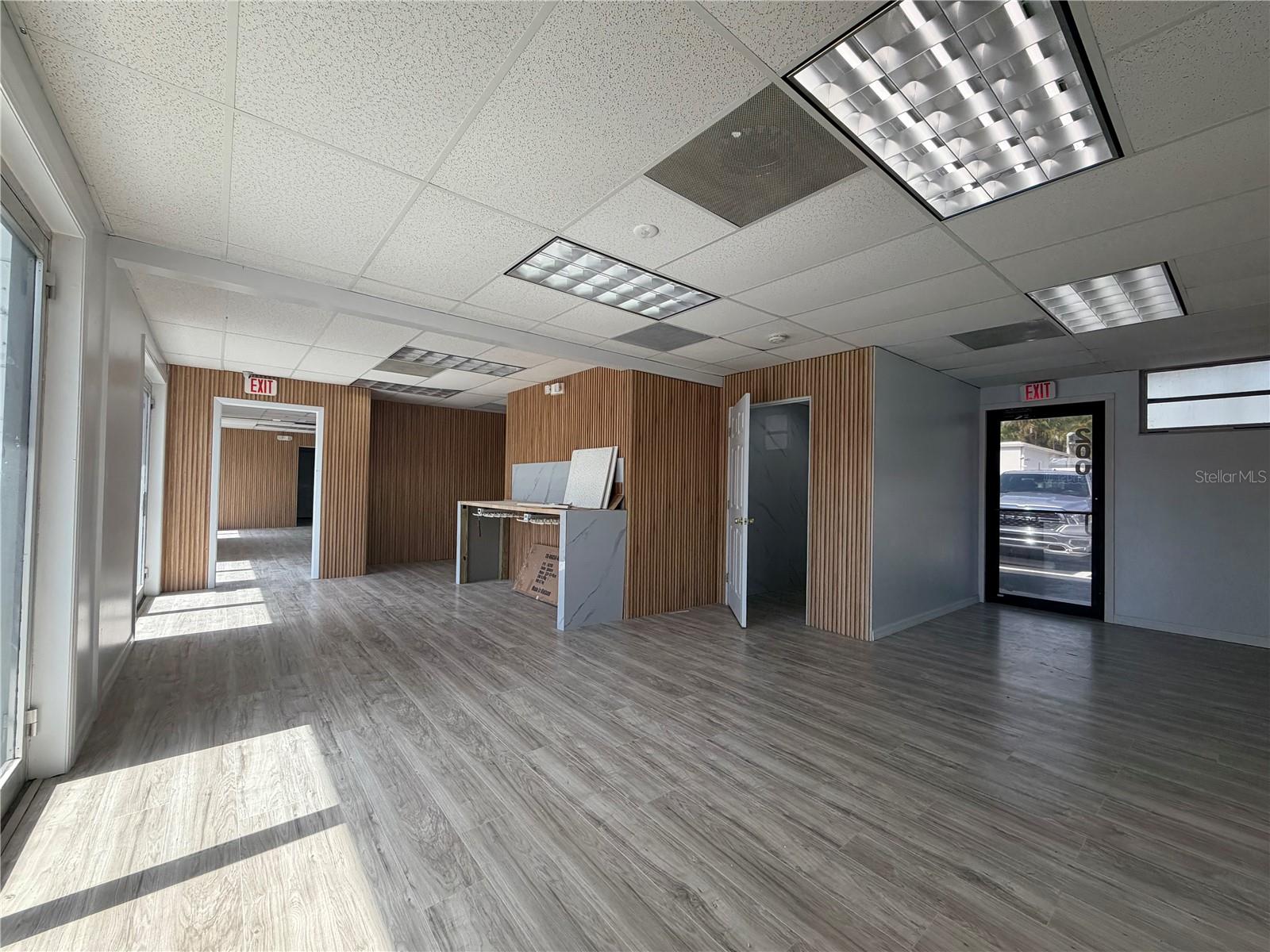 3418 W SWANN AVE #200 — photo 23