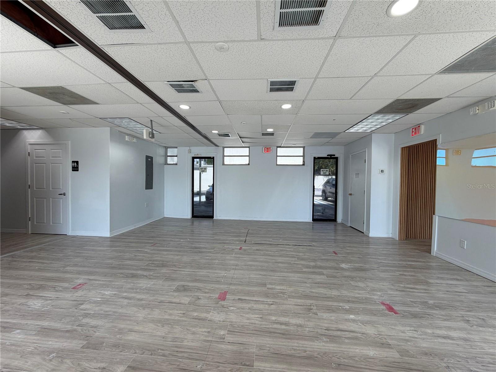 3418 W SWANN AVE #200 — photo 15