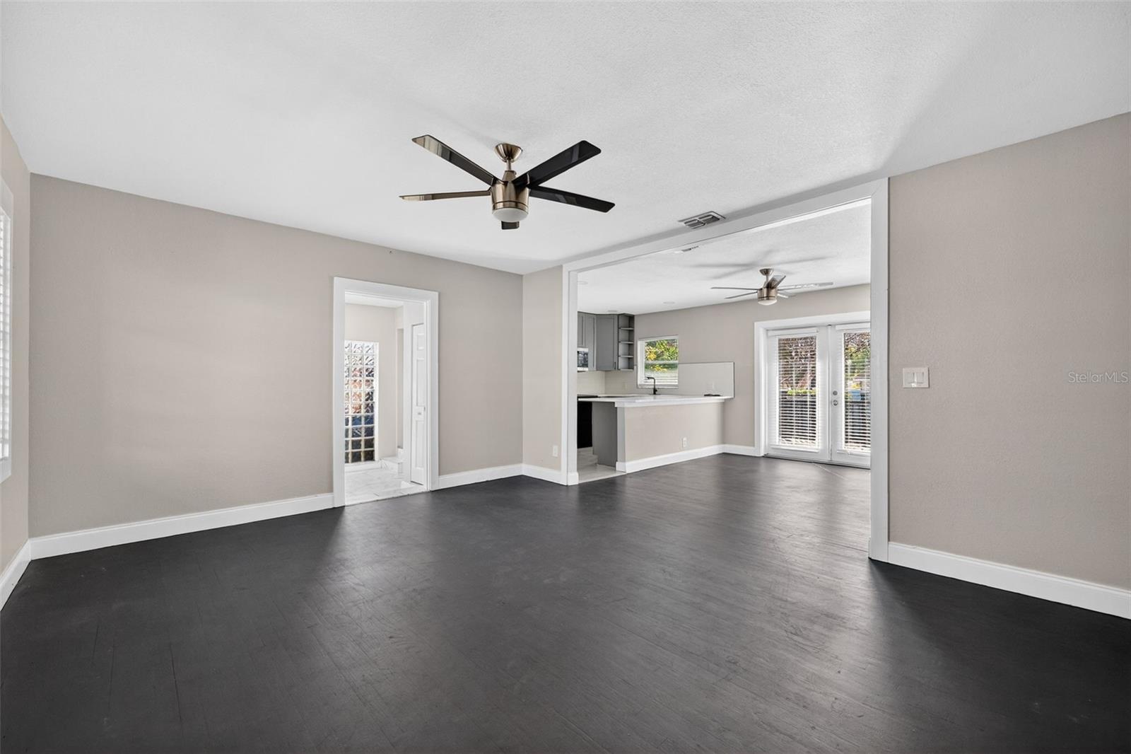 2714 W GRACE ST — photo 5