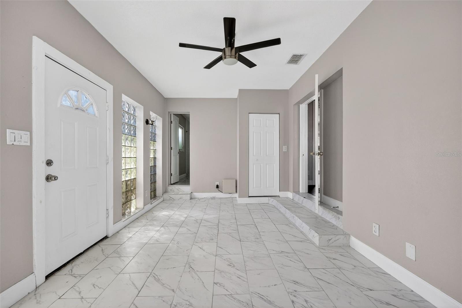 2714 W GRACE ST — photo 14
