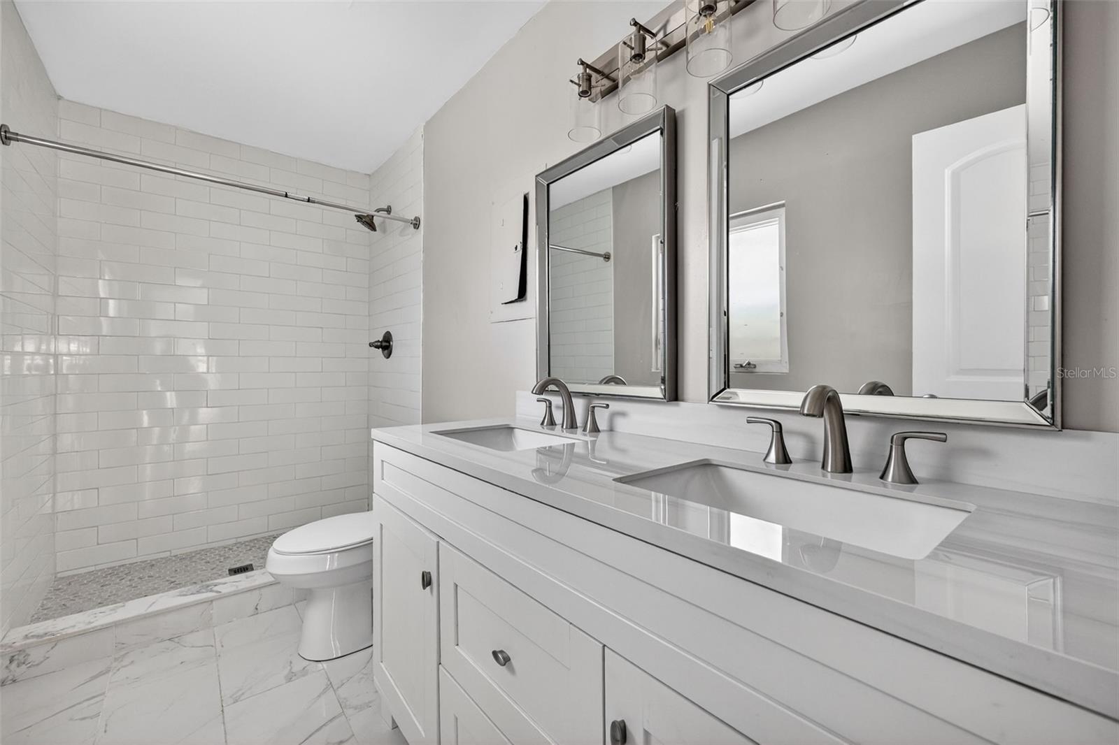 2714 W GRACE ST — photo 15
