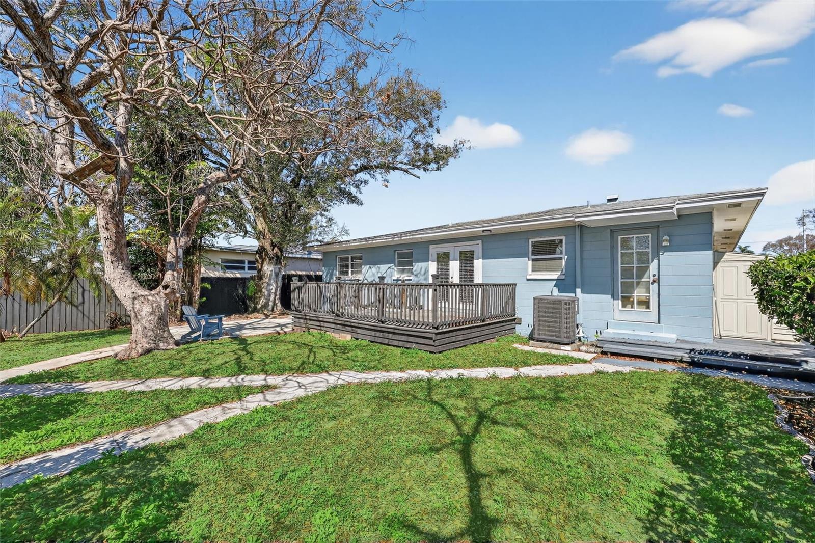 2714 W GRACE ST — photo 26