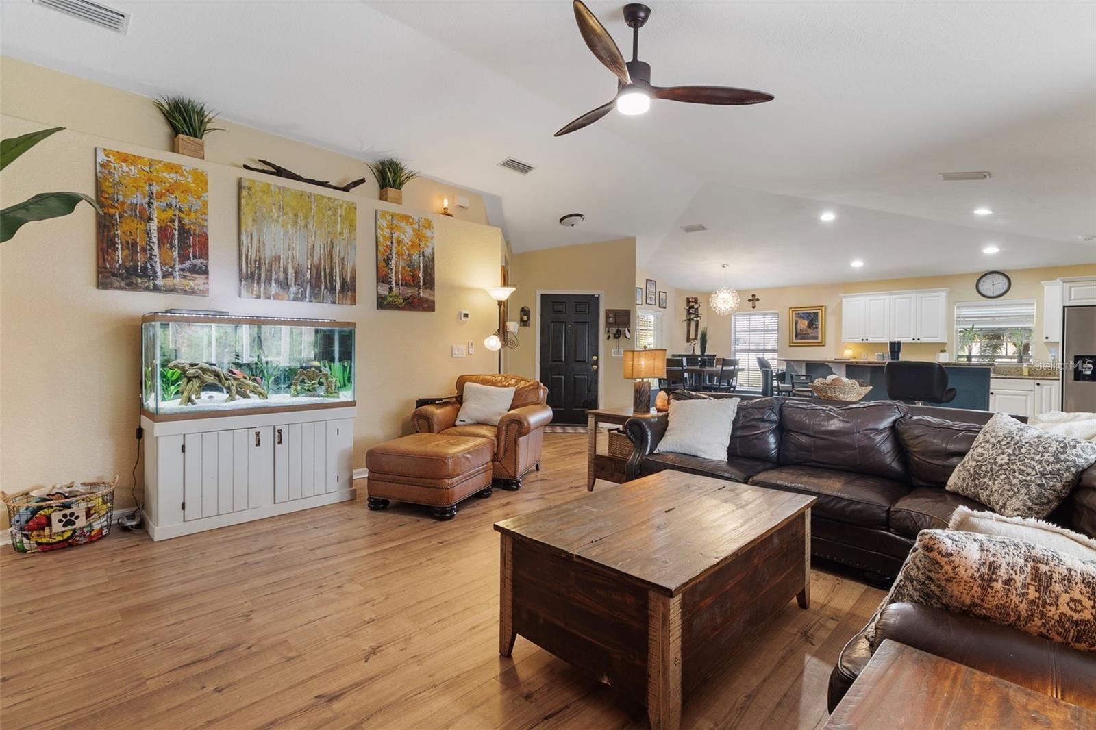 3953 VEHLIN ST — photo 10
