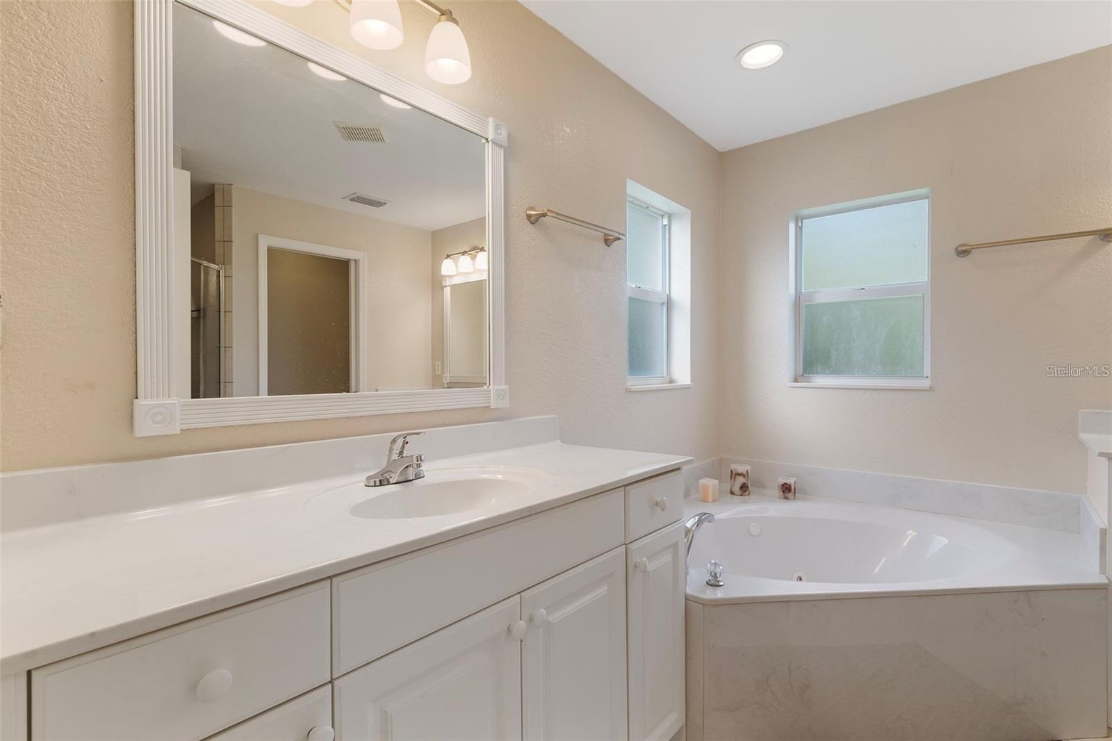 3953 VEHLIN ST — photo 16