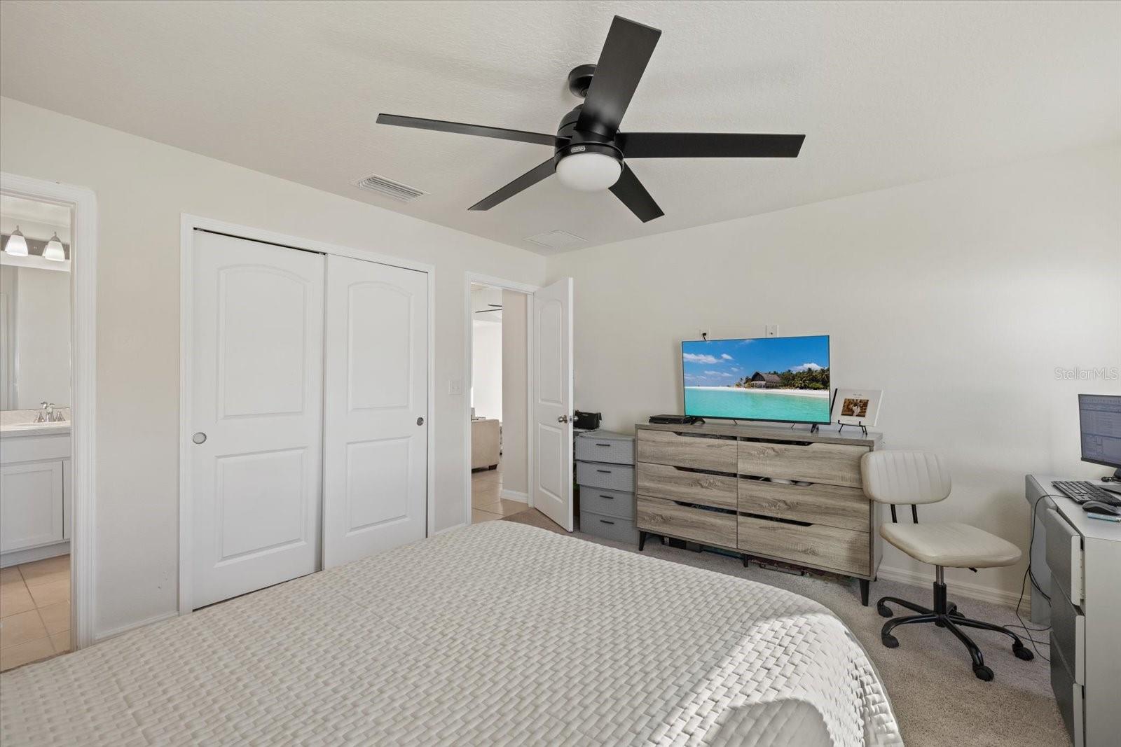 9120 SANDY BLUFFS CIR — photo 18