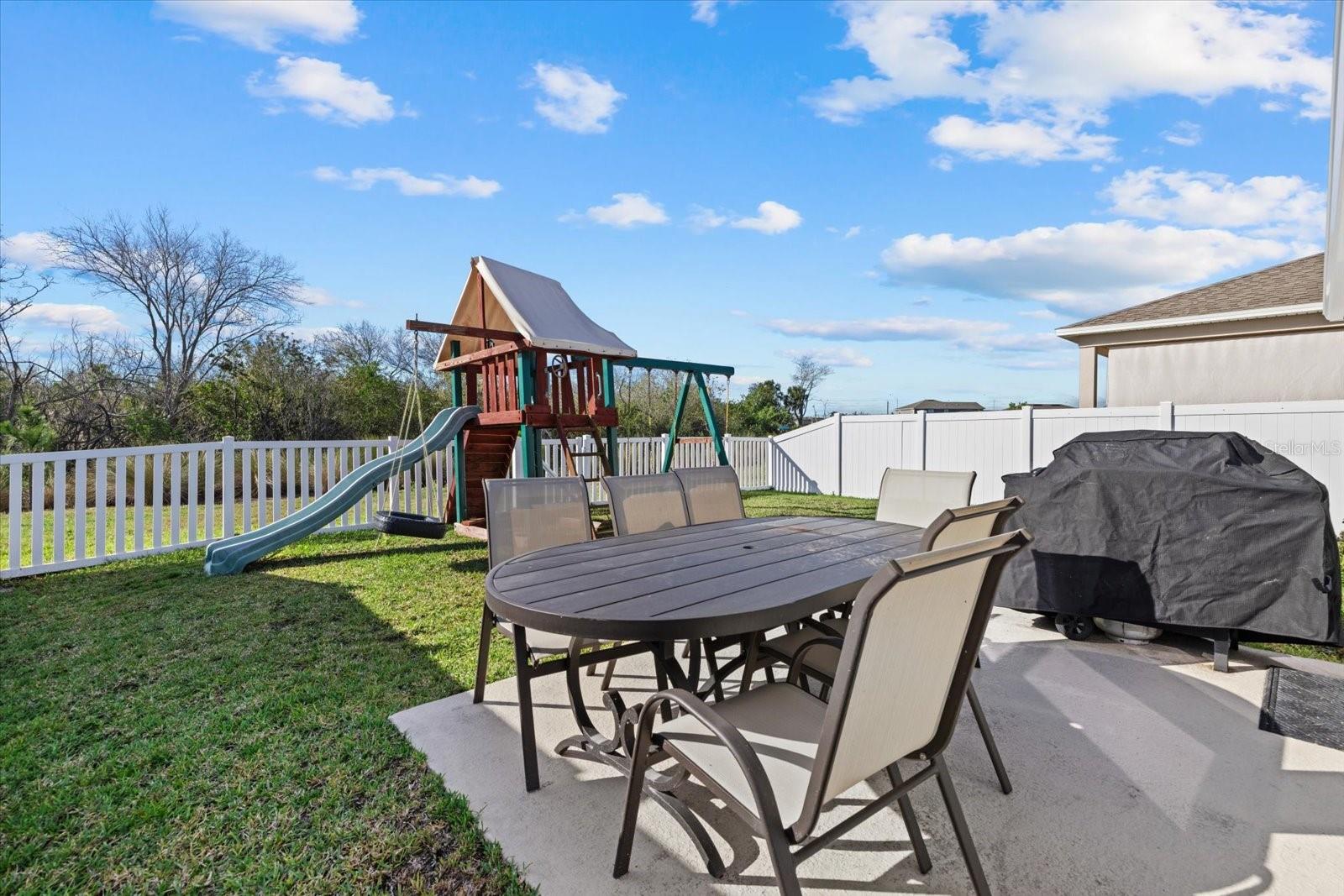 9120 SANDY BLUFFS CIR — photo 24