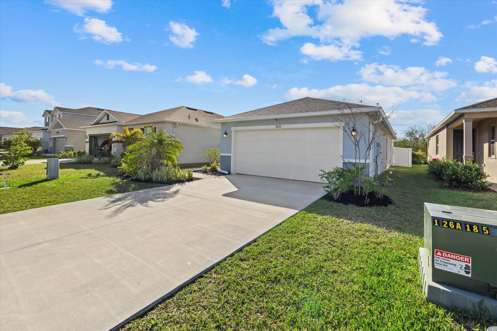 9120 SANDY BLUFFS CIR — photo 29