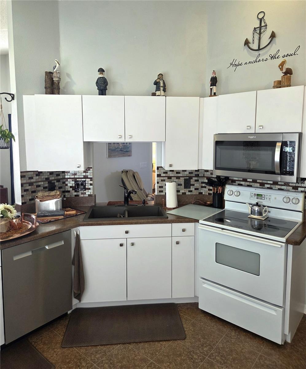 6719 MANOR BCH — photo 15