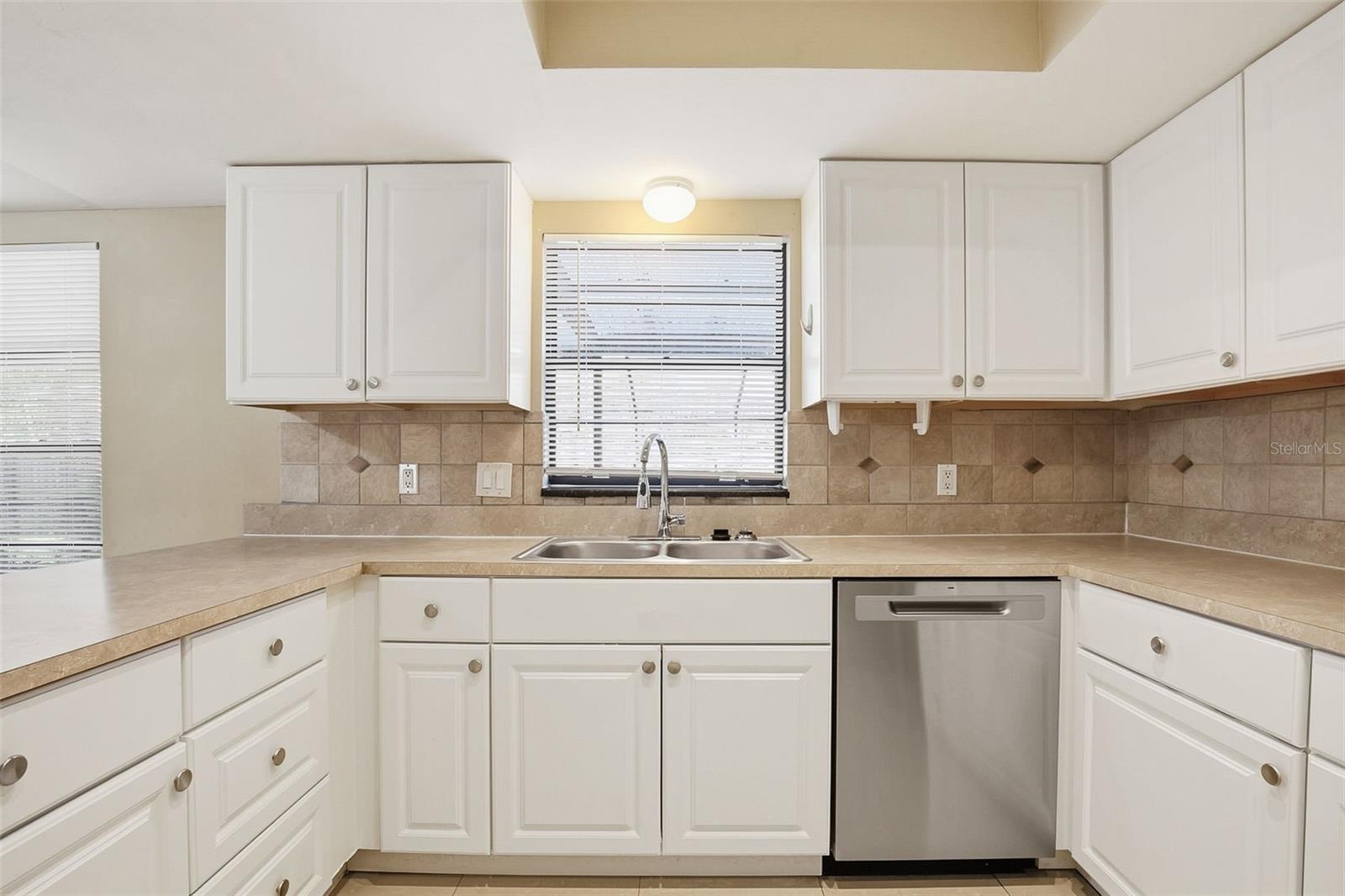 15908 BRIDGEWATER LN — photo 19