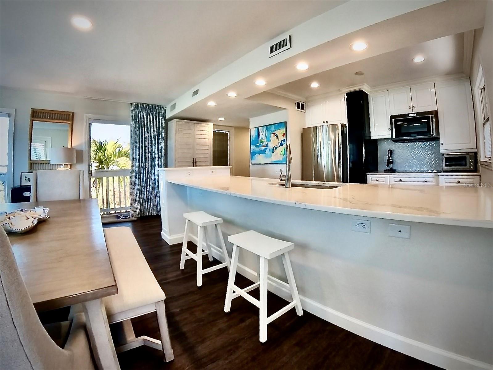 103 PALM AVE — photo 10